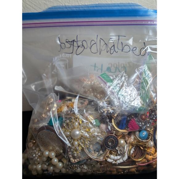 Jewelry Lot Jochabed Repurpose Bag 4 Plus Lbs Beads/Craft/Repurpose Pieces - Picture 4 of 8